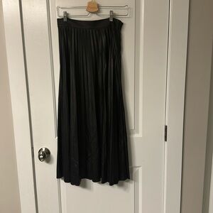Zara faux leather pleated skirt